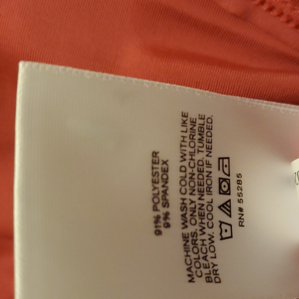 Express pink vneck body contour too - Picture 9 of 9